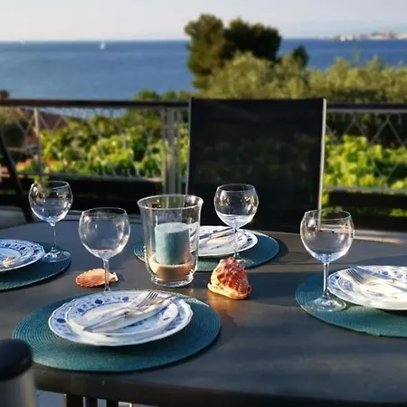 Karmen With Sea View * Crveni Vrh