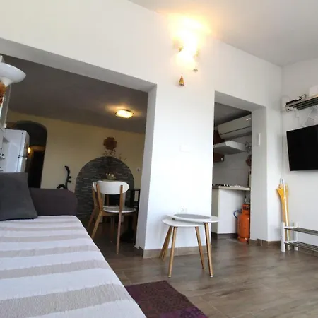 Karmen With Sea View Apartment Crveni Vrh